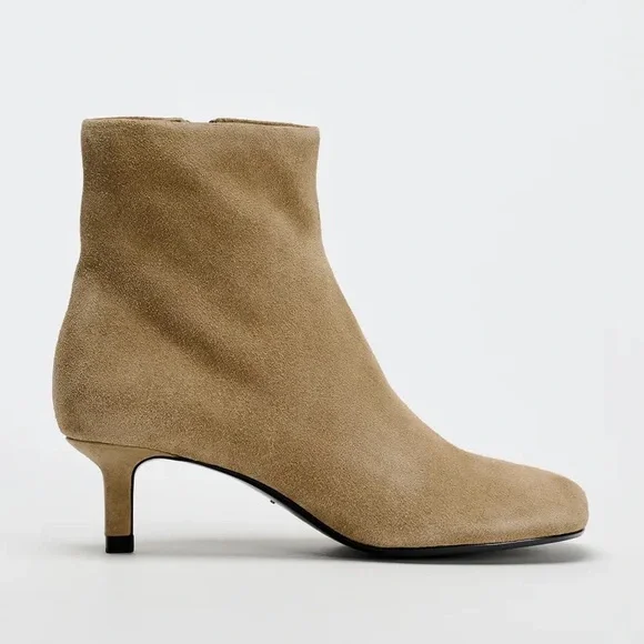 Brand new tan suede boots - Picture 1 of 5